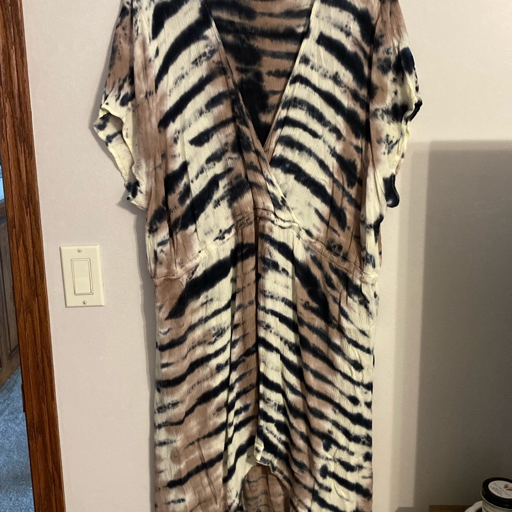 Beige, Brown & Black Animal Print Tie-Dye V-Neck Torrid Tunic - 3X